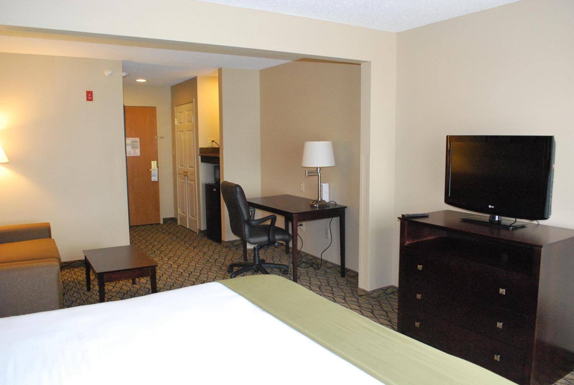 Holiday Inn Express Bloomington West By Ihg Exterior photo