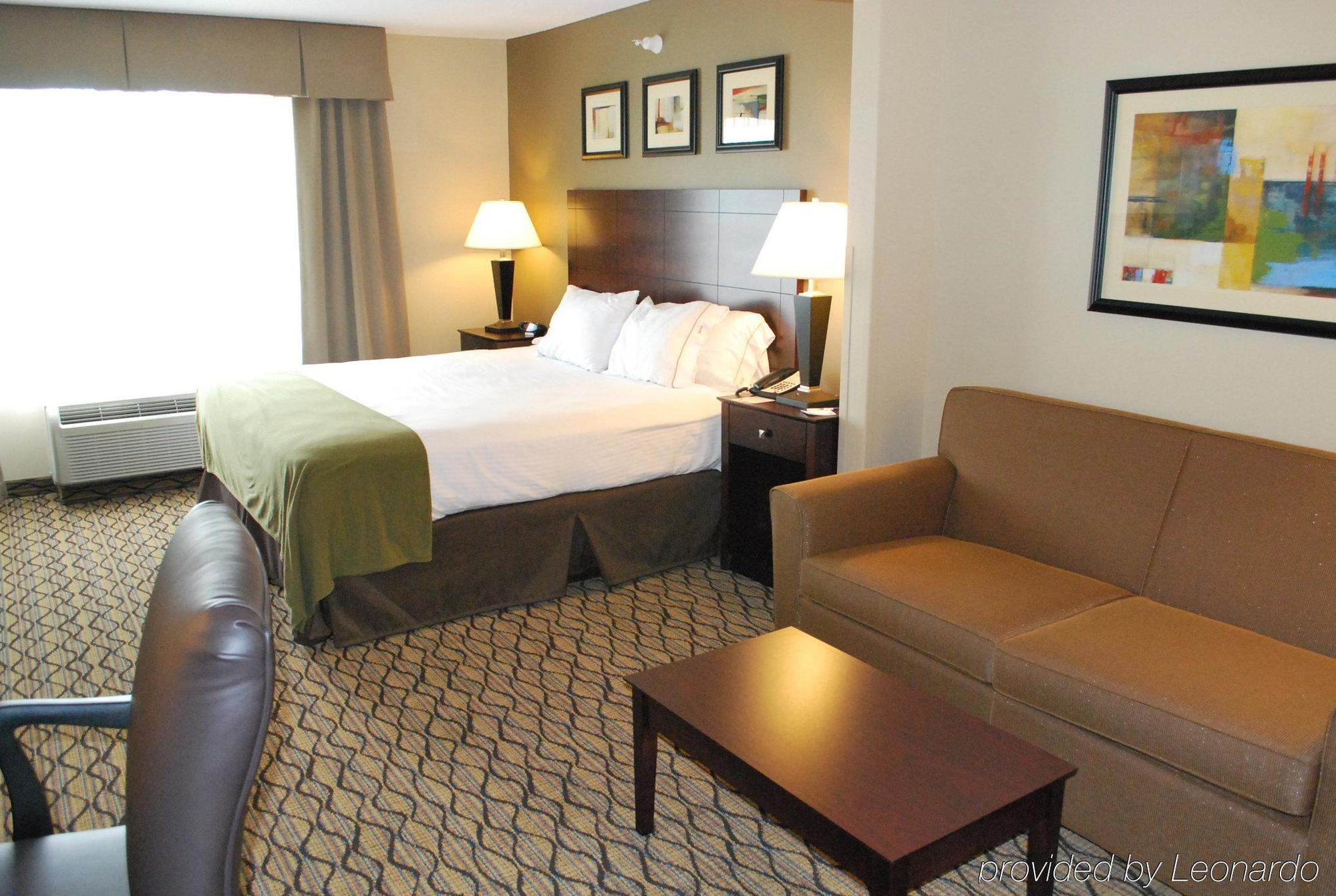 Holiday Inn Express Bloomington West By Ihg Room photo